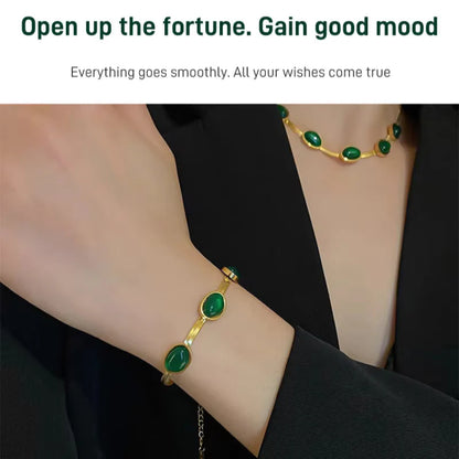 Green Crystal Necklace™ Set With Bracelet